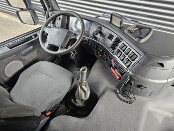 FM 420 8x2 / HMF 55 t/m CRANE + JIB